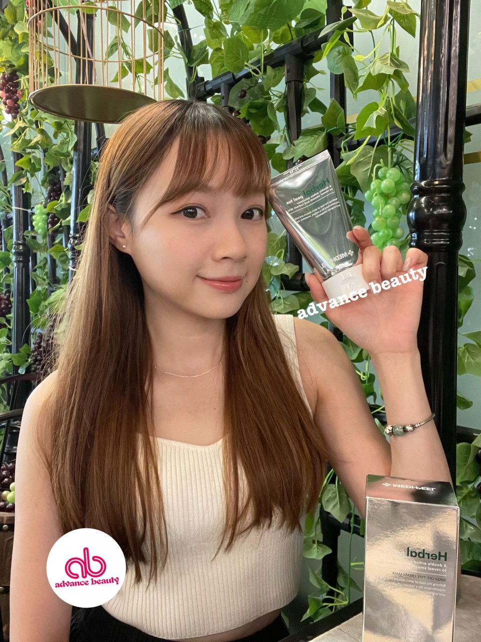 MEDIPEEL Herbal Peel Tox Wash Off Type Cream Mask 草本排毒磨砂面膜 120g (MADE IN KOREA)
