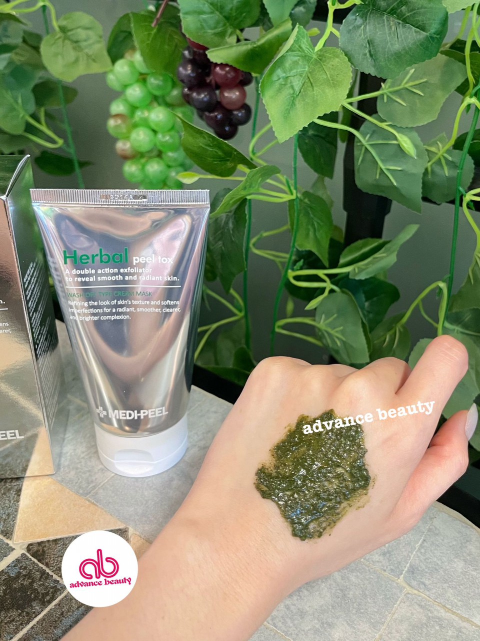 MEDIPEEL Herbal Peel Tox Wash Off Type Cream Mask 草本排毒磨砂面膜 120g (MADE IN KOREA)