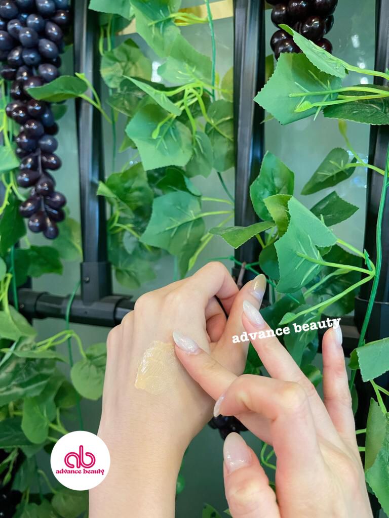 shaishaishai BANANA Conceal Eye Cream 三合一亮眼遮瑕抗衰老眼霜 15g (Made in Korea)